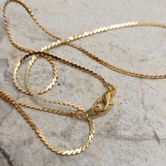 Beautiful Red Rose Enamel butterfly pendant necklace - Picture 7 of 7